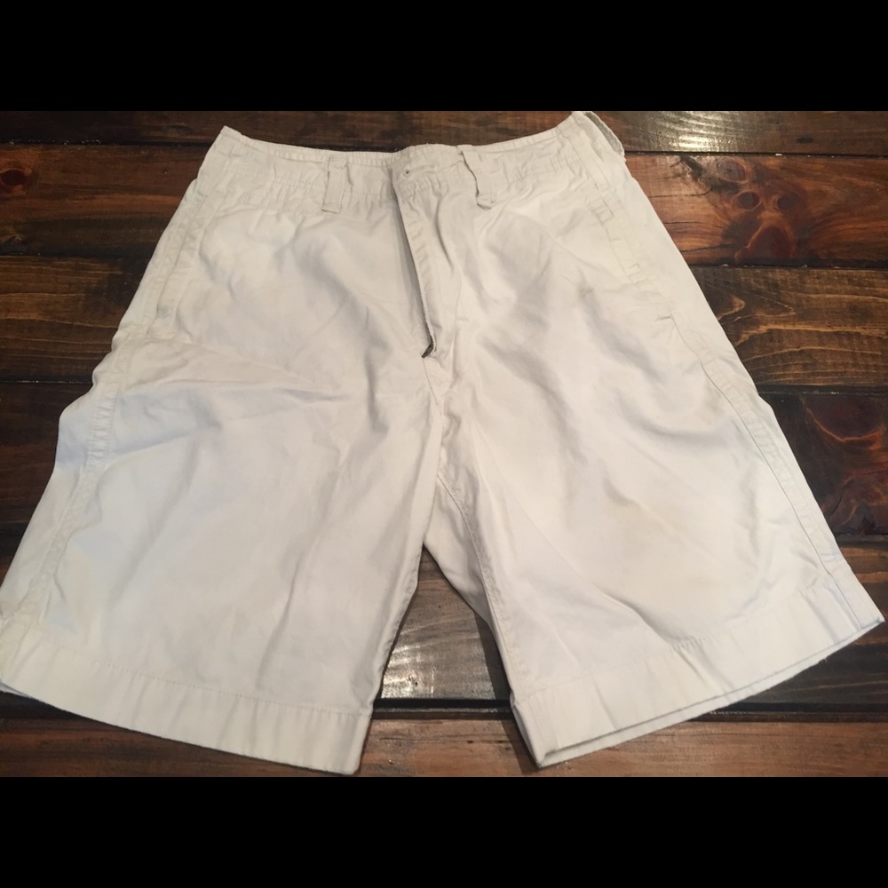 American Eagle light shorts